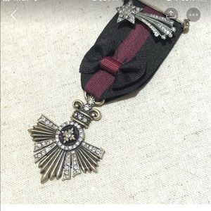 Souviens Insignia Star Brooch + Pin Set